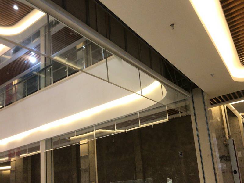 學(xué)校擋煙垂壁